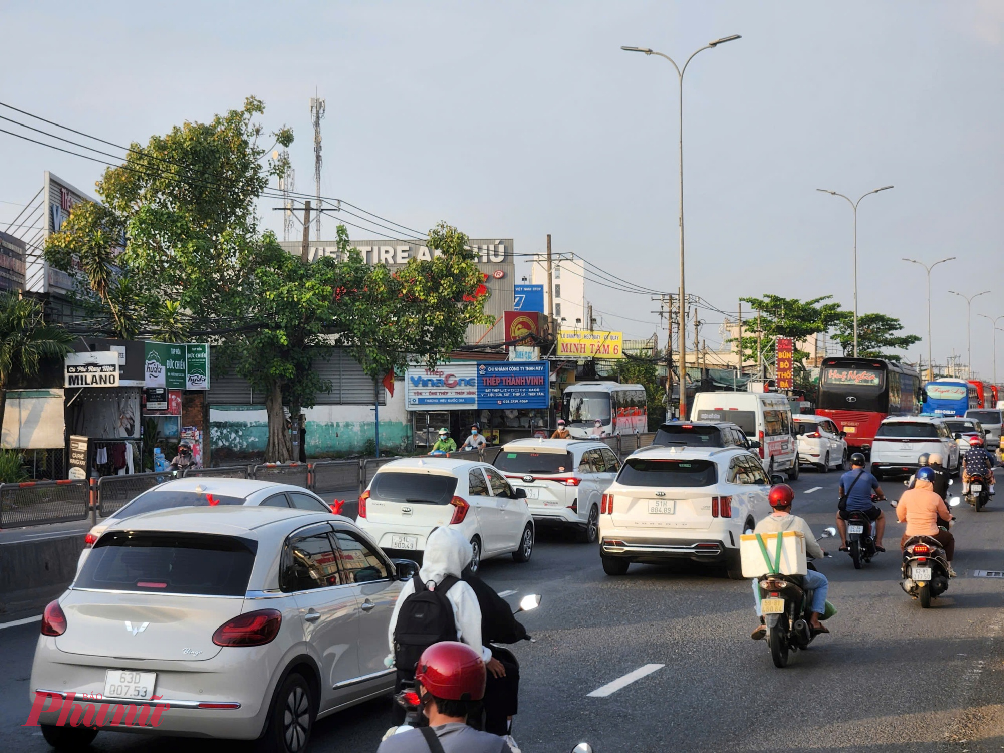 Phương tiện di chuyển thuận lợi từ các tỉnh miền Tây về TPHCM trong ngày cuối cùng nghỉ Tết Dương lịch.