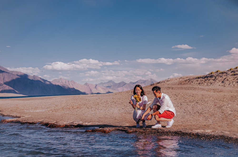 Sau khi kết hôn, vợ chồng Hằng My gom góp được gần 700 triệu đồng - khoản vừa đủ để bắt đầu nghĩ về việc tích lũy. Ảnh: Nhân vật cung cấp.