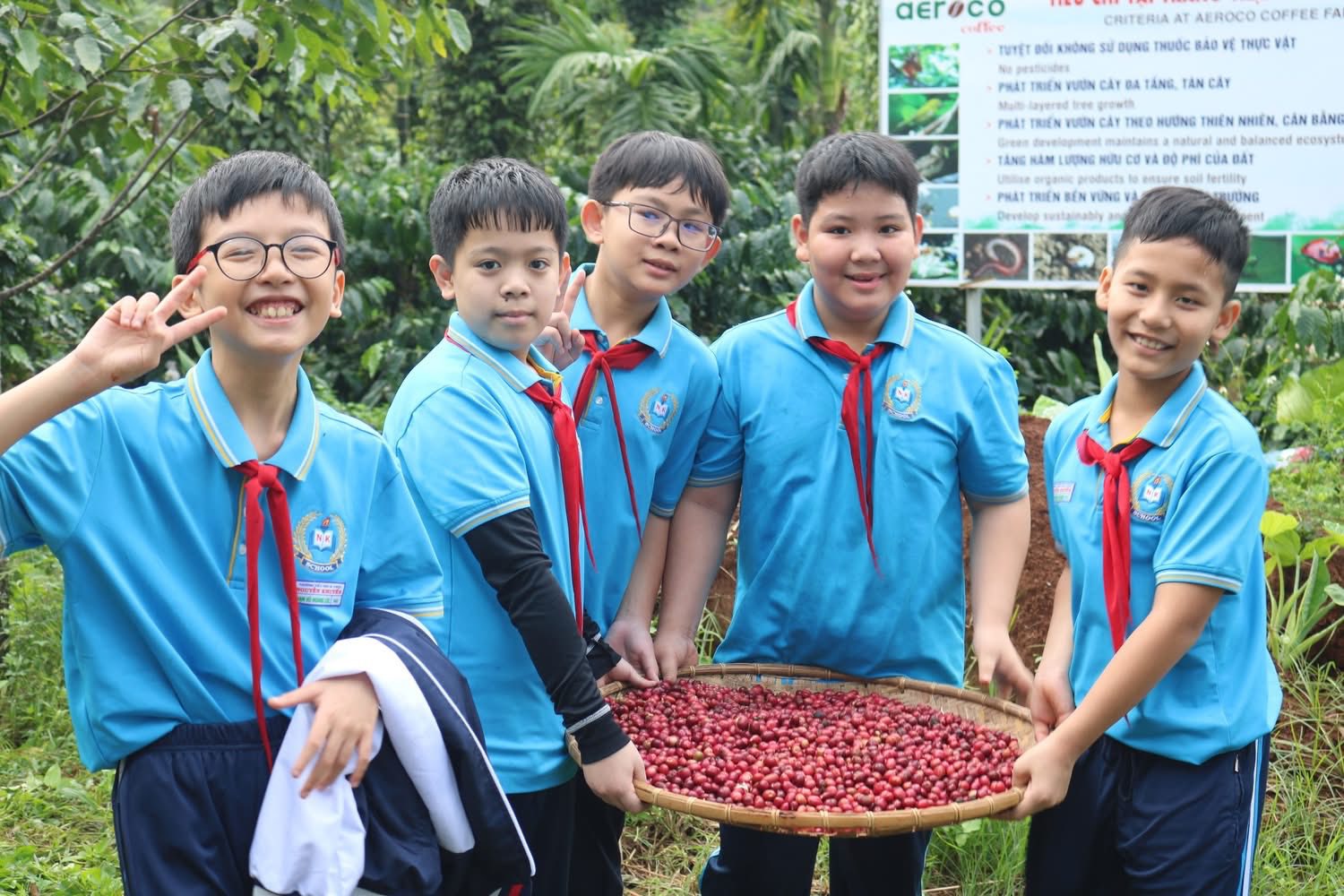 Những kiến thức tưởng chừng khô khan nay trở nên sinh động, dễ nhớ khi gắn liền với trải nghiệm thực tế - ảnh: Đình Tư.