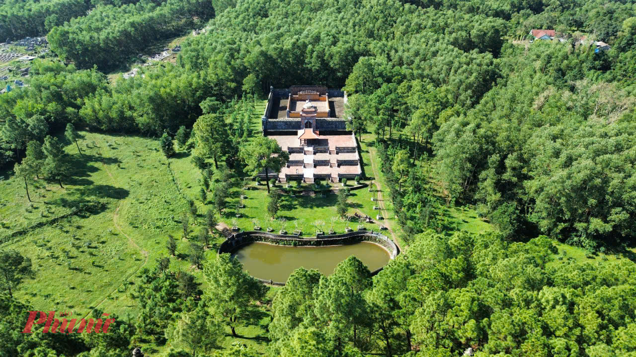 Di tích Hoàng hậu Từ Dũ (thái hậu Từ Dũ, triều Nguyễn) nhìn từ trên cao