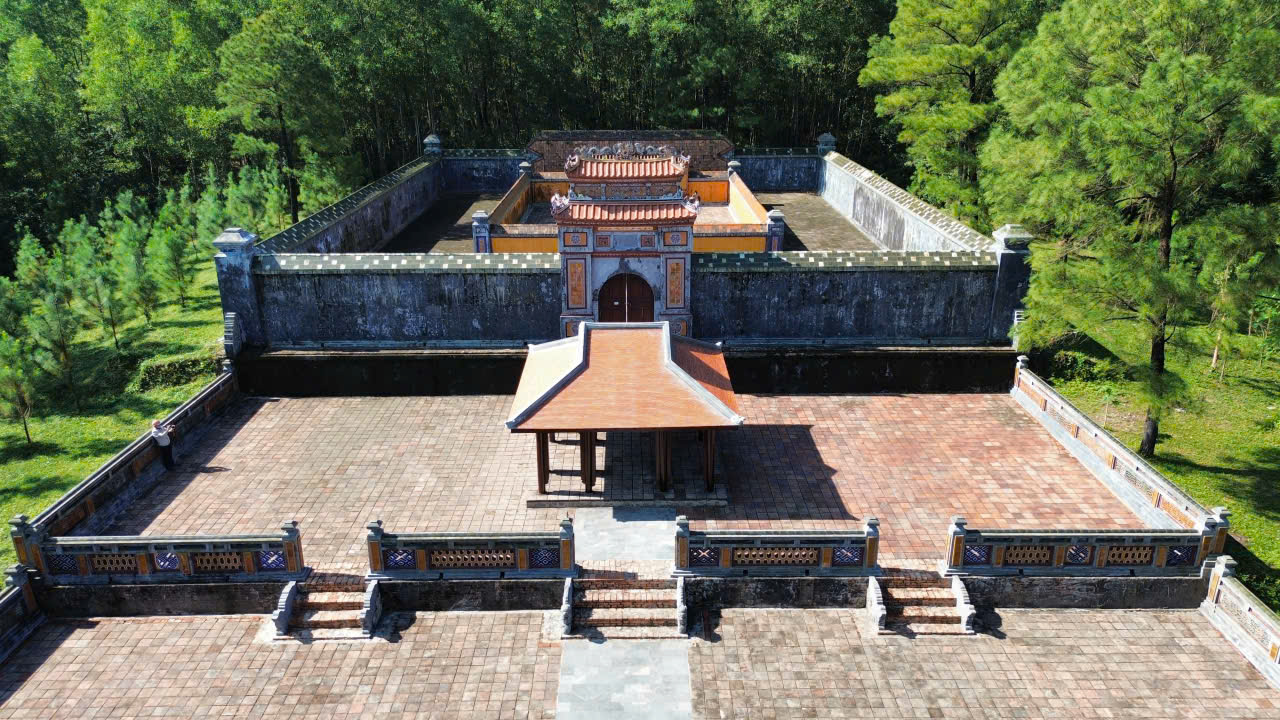 Toàn bộ khu lăng mộ Nghi Thiên Chương Hoàng hậu Từ Dụ 