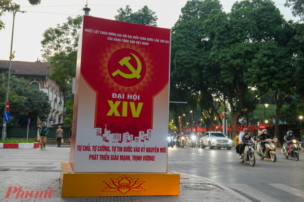 Từ những hành động nhỏ nhất như dọn dẹp vệ sinh ngõ phố đến việc trang hoàng nhà cửa, mỗi người dân Thủ đô đang cùng nhau góp phần tạo nên một Hà Nội văn minh, rạng rỡ và tràn đầy niềm tin trước thềm sự kiện chính trị quan trọng nhất của năm 2026.