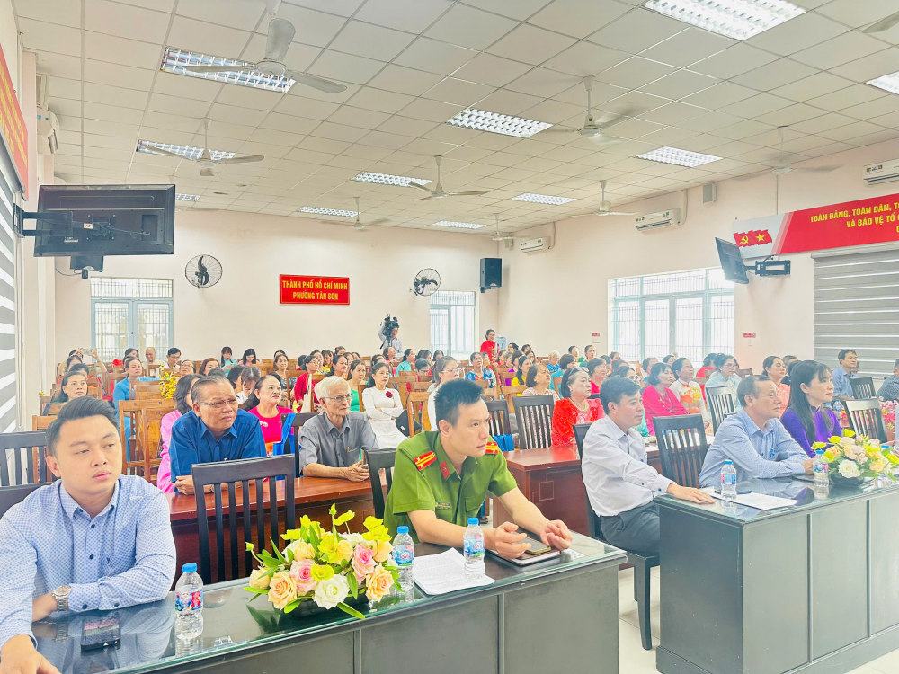 Các địa biểu tham dự hội nghị - Ảnh: ML