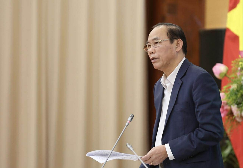 Thứ trưởng Bộ Nông nghiệp và Môi trường Phùng Đức Tiến cung cấp thông tin về tiến độ 'Chiến dịch Quang Trung' hỗ trợ người dân bị ảnh hưởng bởi lũ lụt (Ảnh: Minh Khôi)