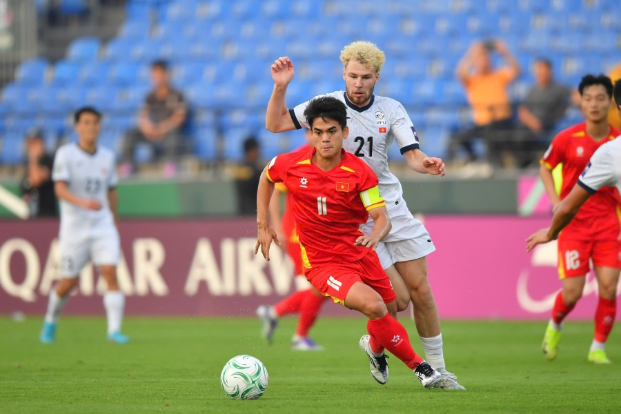 U23 Việt Nam giành chiến thắng 2-1 trước U23 Kyrgyzstan, qua đó tiến gần đến tấm vé tứ kết giải U23 châu Á 2026