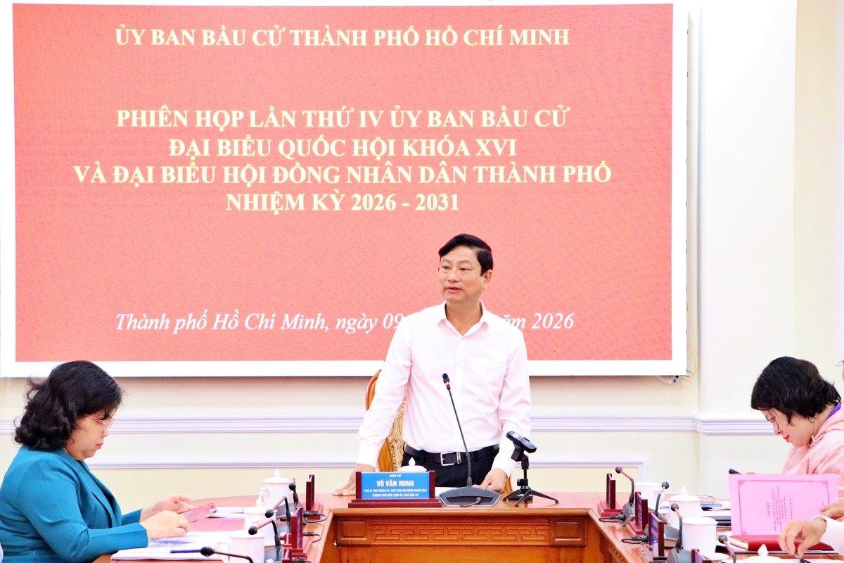 Ông Võ Văn Minh - Chủ tịch HĐND TPHCM, Chủ tịch Ủy ban bầu cử thành phố phát biểu mở đầu phiên họp - Ảnh: Cổng thông tin điện tử TPHCM
