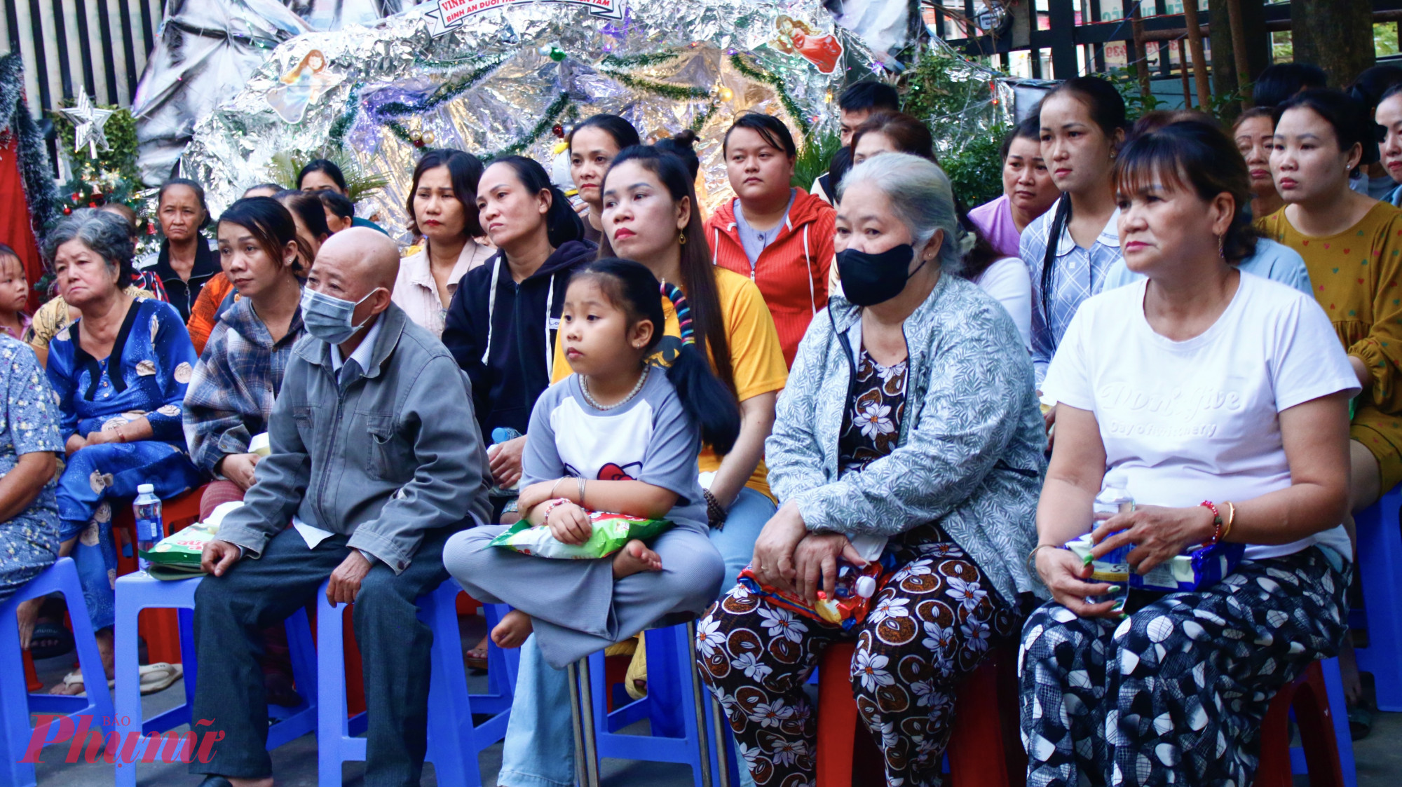 Tham dự có hơn 80 công nhân, người lao động.