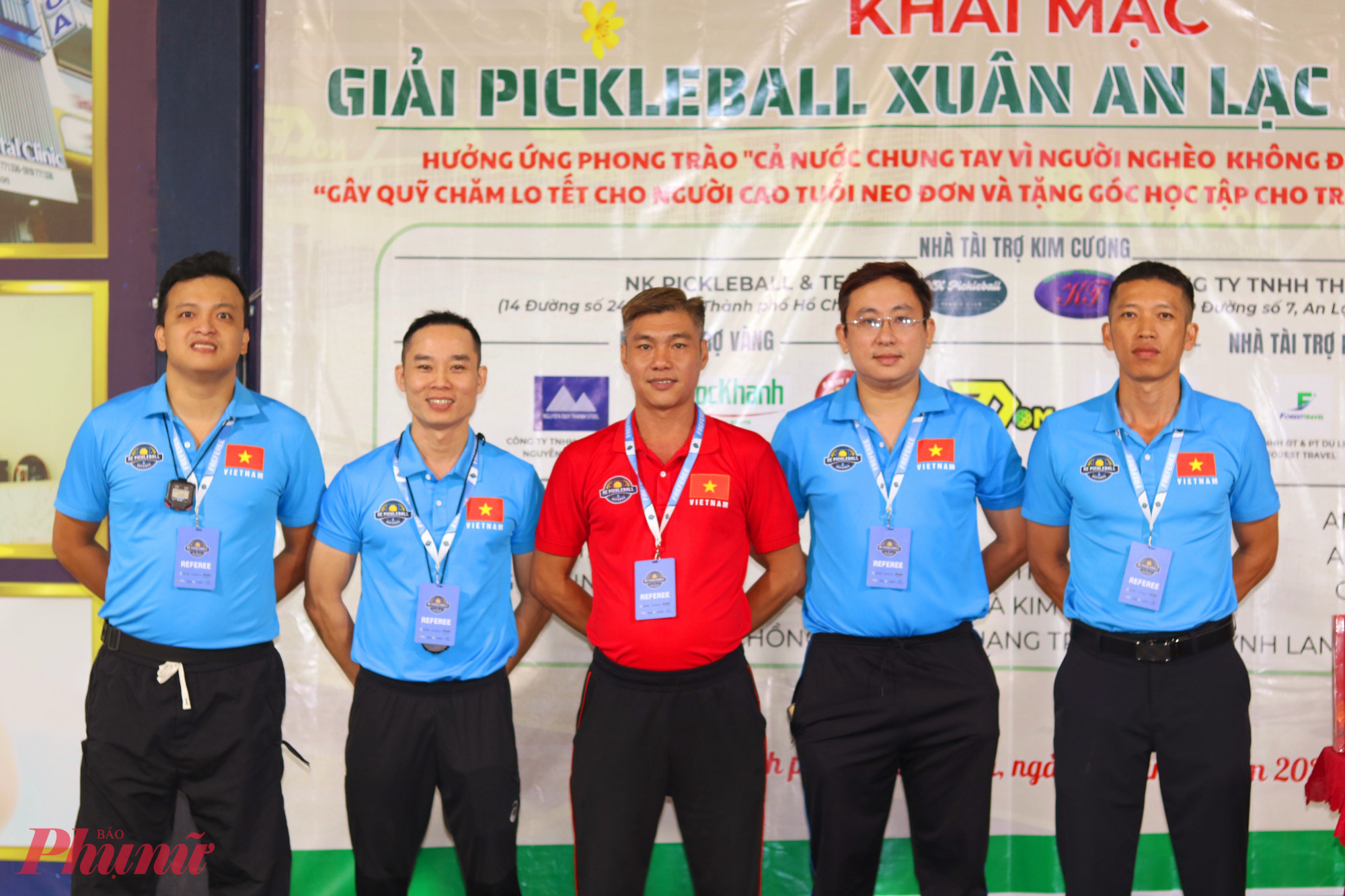 Tổ trọng tài điều hành các trận đấu - Ảnh: Mẫn Nhi