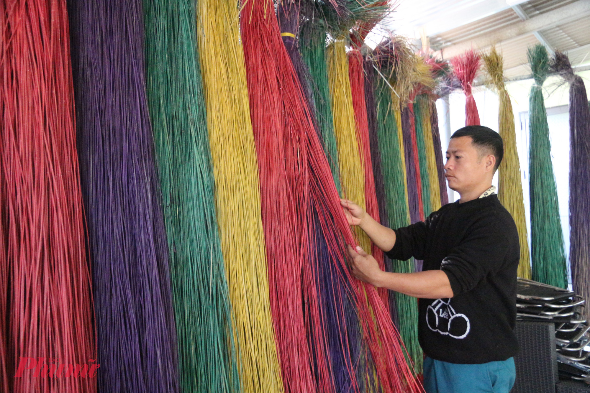 Anh Nguyễn Anh Quân chia sẻ về những khó khăn của bà con làng nghề sau mưa lũ