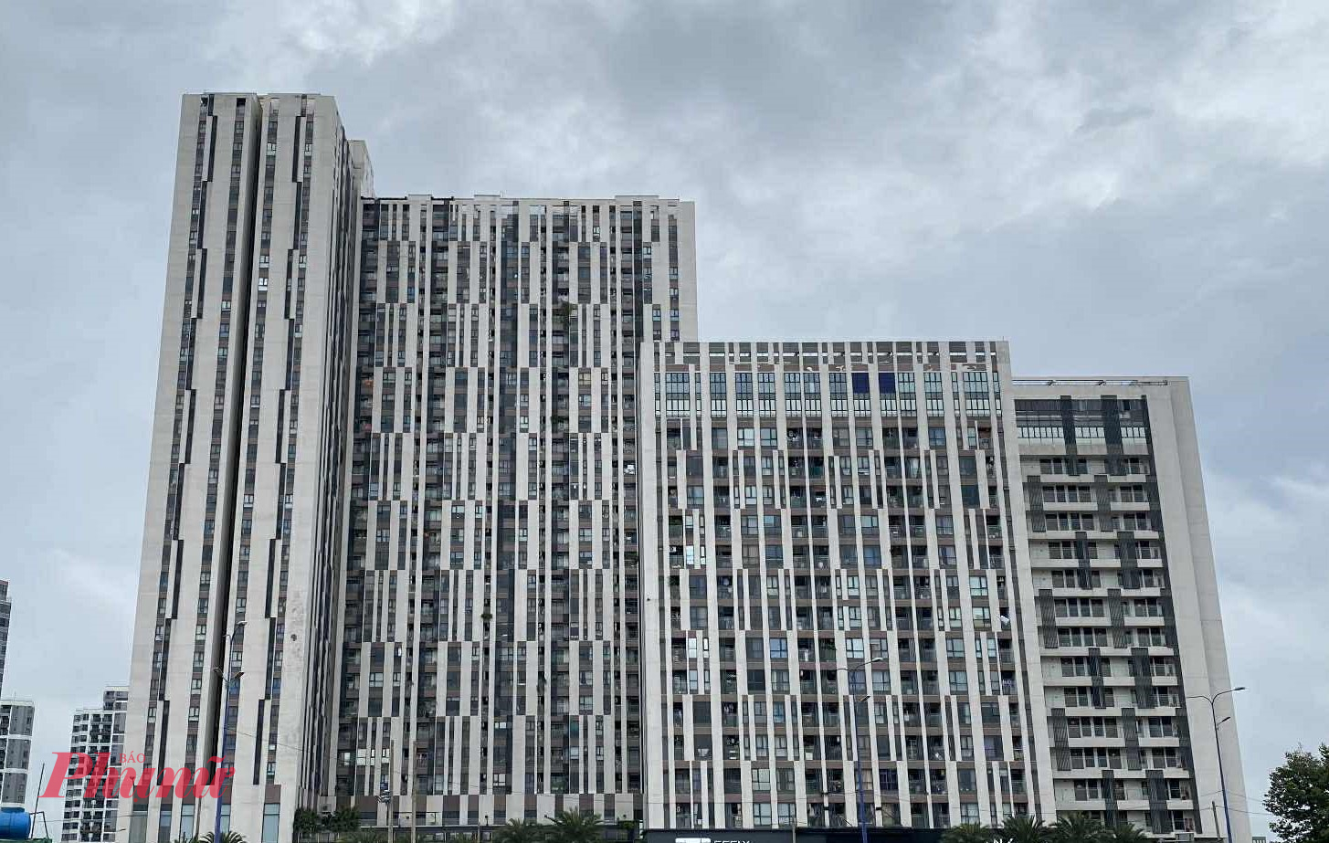 Nhiều hộ dân tại chung cư Centana phải rời tạm khỏi nhà đến nơi khác sinh sống - Ảnh: Nguyễn Văn