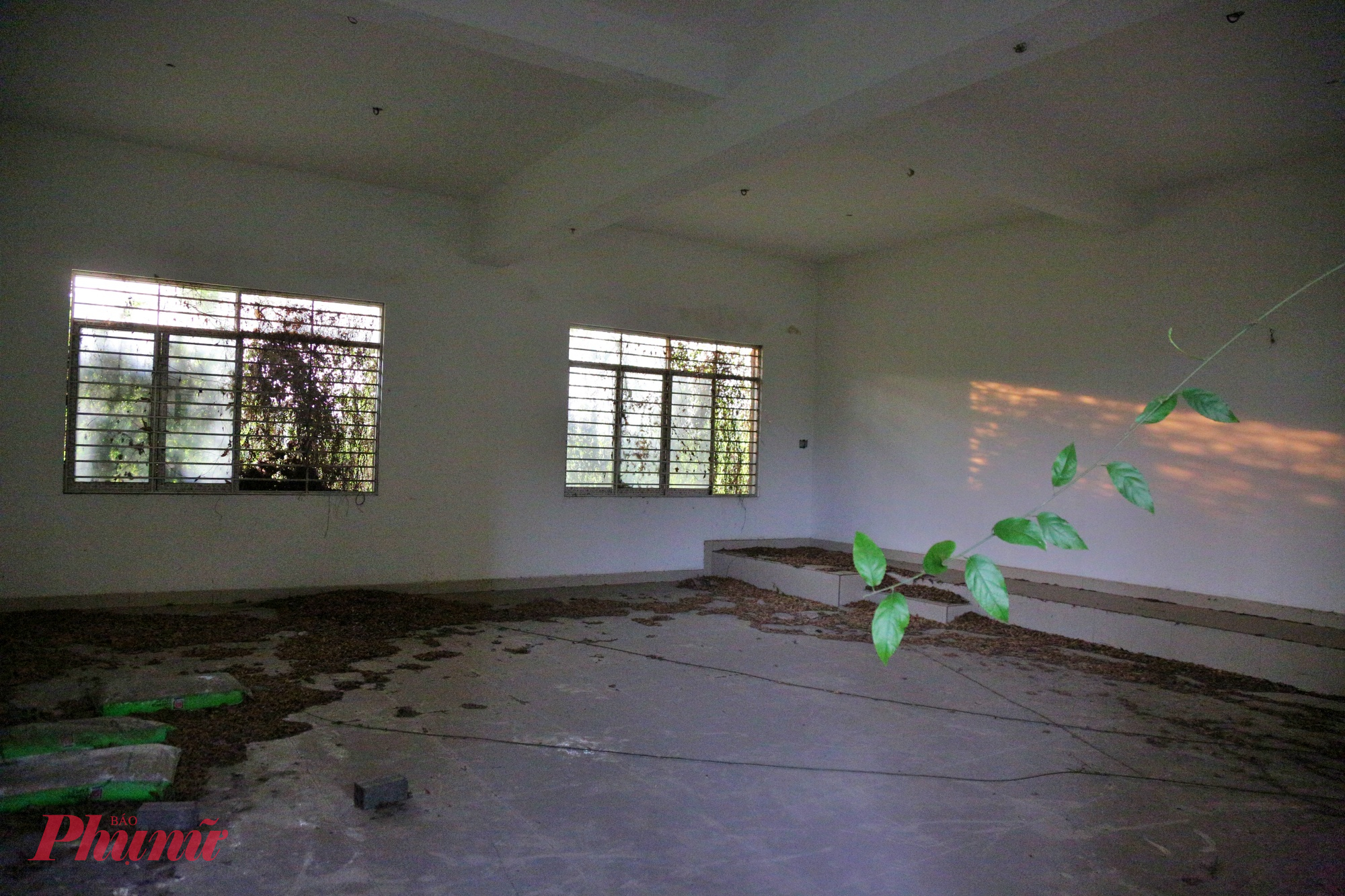 Bên trong phòng học đã gần hoàn thiện nhưng 