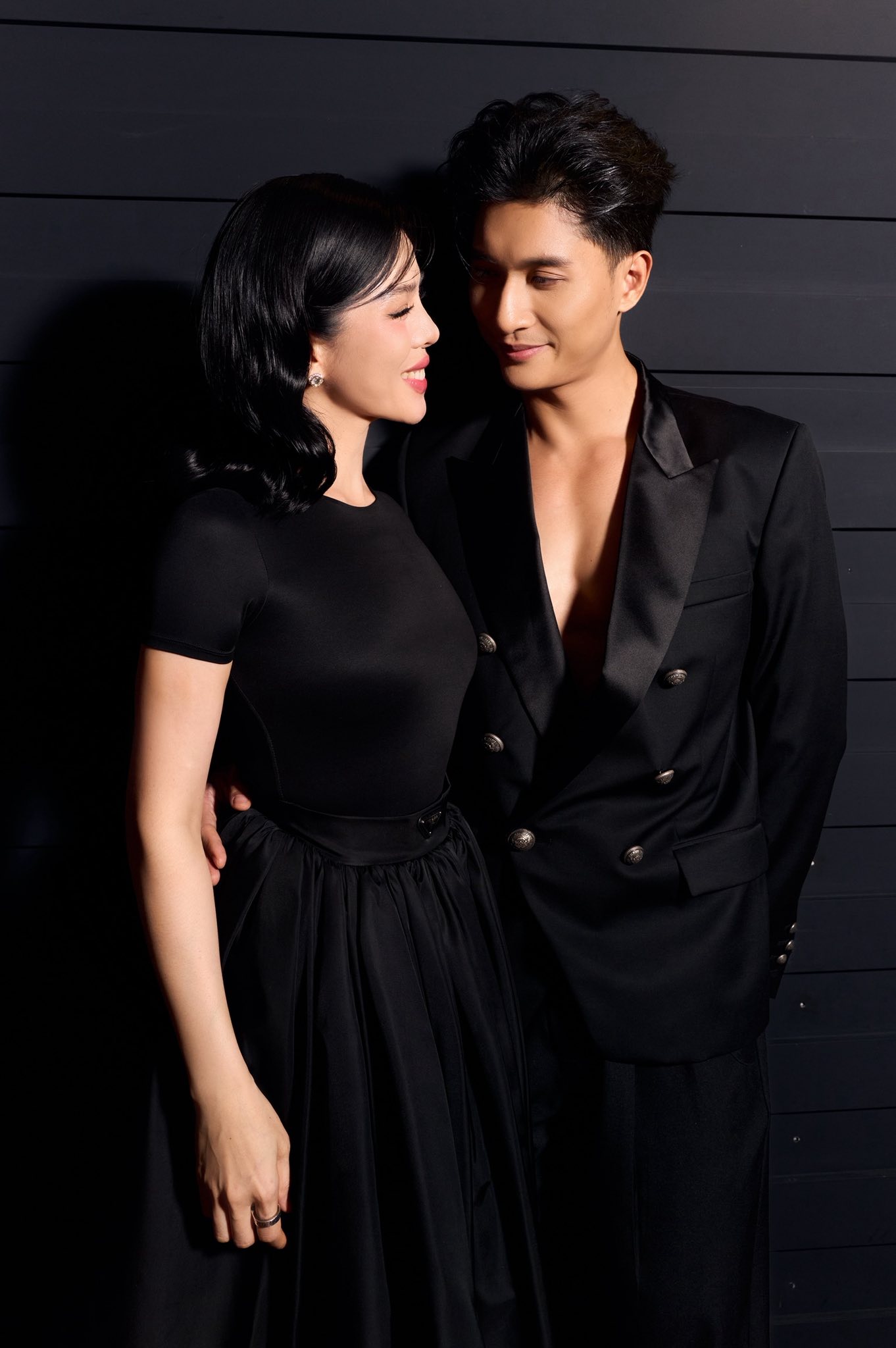 Lệ Quyên cho rằng bị thêu dệt nhiều thông tin thất thiệt về đời tư, đặc biệt liên quan đến người yêu của mình - diễn viên, người mẫu Lâm Bảo Châu