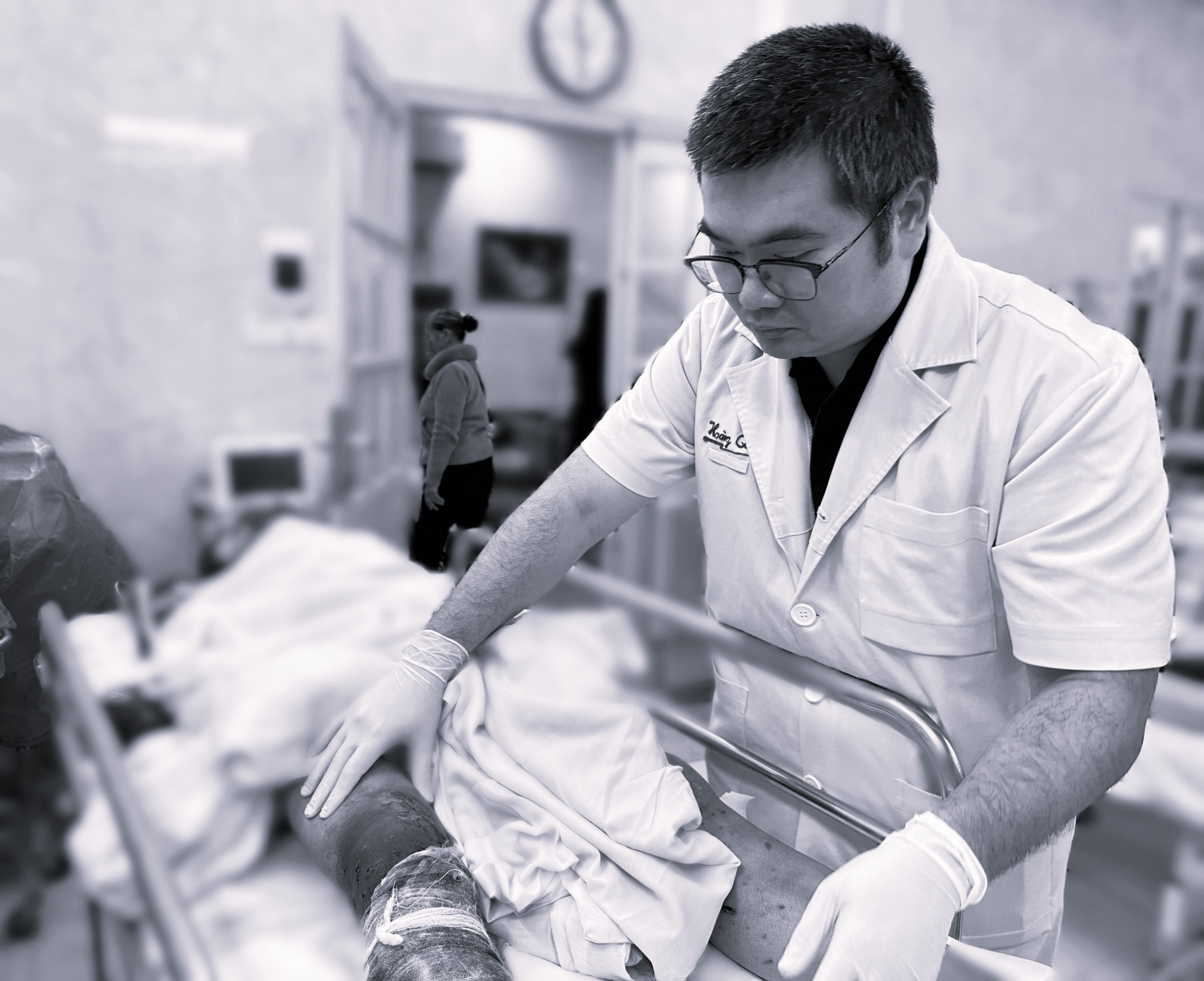 Bệnh nhi nguy kịch vì tai nạn pháo nổ - ảnh: Bệnh viện cung cấp