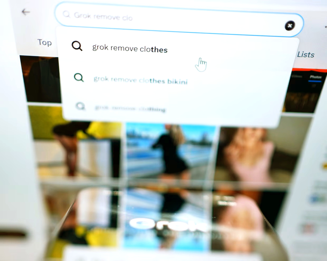 Các công cụ AI như Grok có thể trở thành vũ khí để tấn công phụ nữ thông qua chỉnh sửa hình ảnh - ẢNH: YUI MOK (PA)