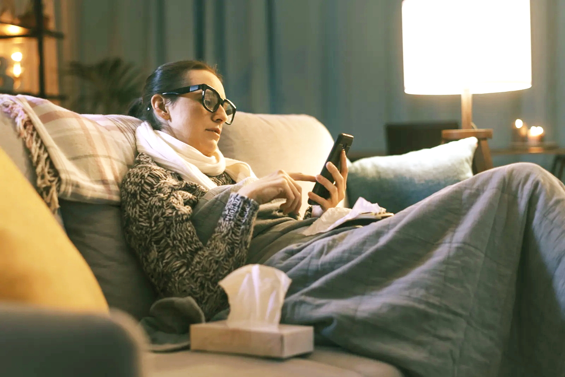 Những lời khuyên từ công cụ AI dành cho sức khỏe phụ nữ có thể thiếu chính xác hơn so với nam giới do vấn đề bất cân xứng dữ liệu - ẢNH: DEMAERRE (iStock)