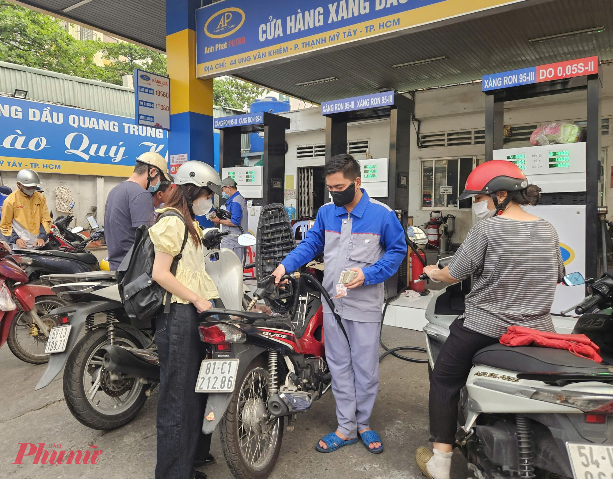 Giá xăng dầu đồng loạt tăng từ 15g chiều 15/1 - Ảnh: Ngọc Thùy