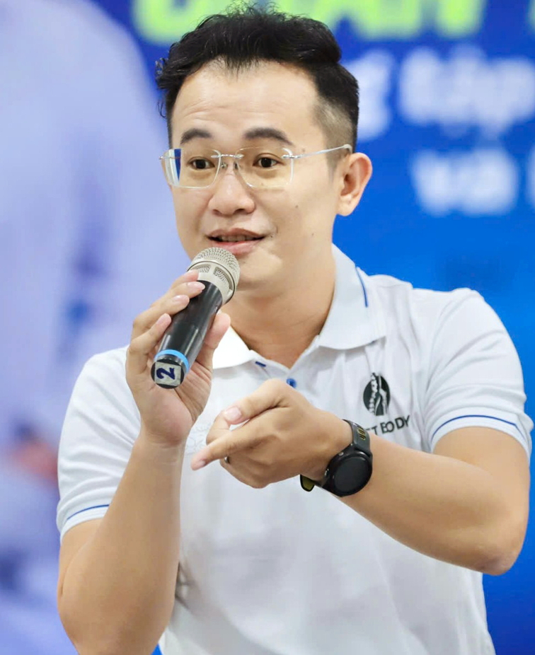 Bác sĩ thể thao Phạm Minh Tiện