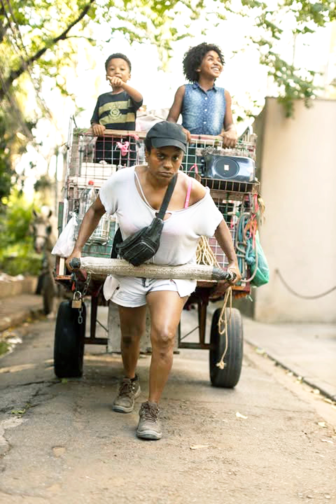 A Melhor Mãe do Mundo kể câu chuyện về tình mẫu tử trong mối liên kết với xã hội, cộng đồng… bằng góc nhìn rất khác - Nguồn ảnh: Mundonegro