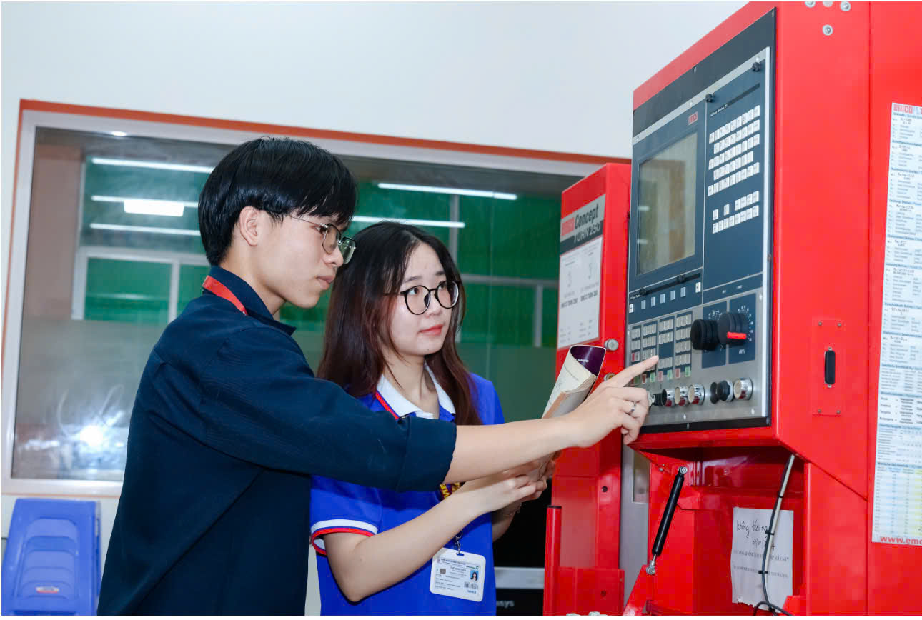 Trường ĐH Công nghệ Kỹ thuật TPHCM dự kiến sử dụng 3 phương thức tuyển sinh - Ảnh: N.L