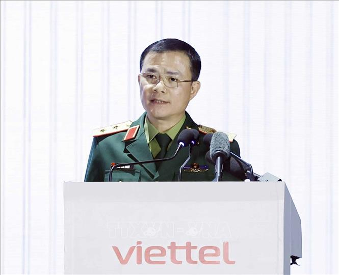 Trung tướng Tào Đức Thắng, Chủ tịch, kiêm Tổng giám đốc Tập đoàn Công nghiệp Viễn thông quân đội (Viettel) phát biểu. Ảnh: Thống Nhất/TTXVN