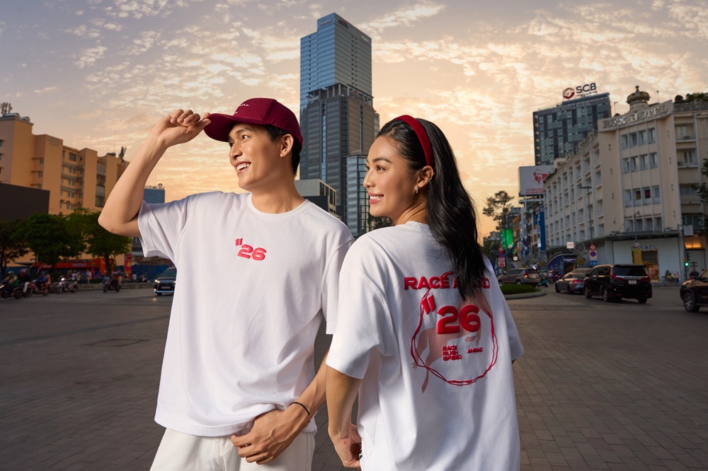 Áo Relax Race Ahead - Ảnh: COUPLE TX