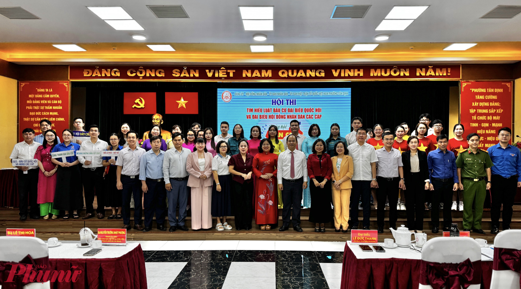 Các đại biểu, khách mời tham dự hội thi tìm hiểu Luật Bầu cử đại biểu Quốc hội và đại biểu HĐND với chủ đề “Ngày hội dân chủ tại phường Tân Định - Ảnh: Thanh Tâm