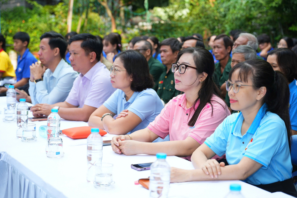 Các đại biểu tham dự phiên toà giả định