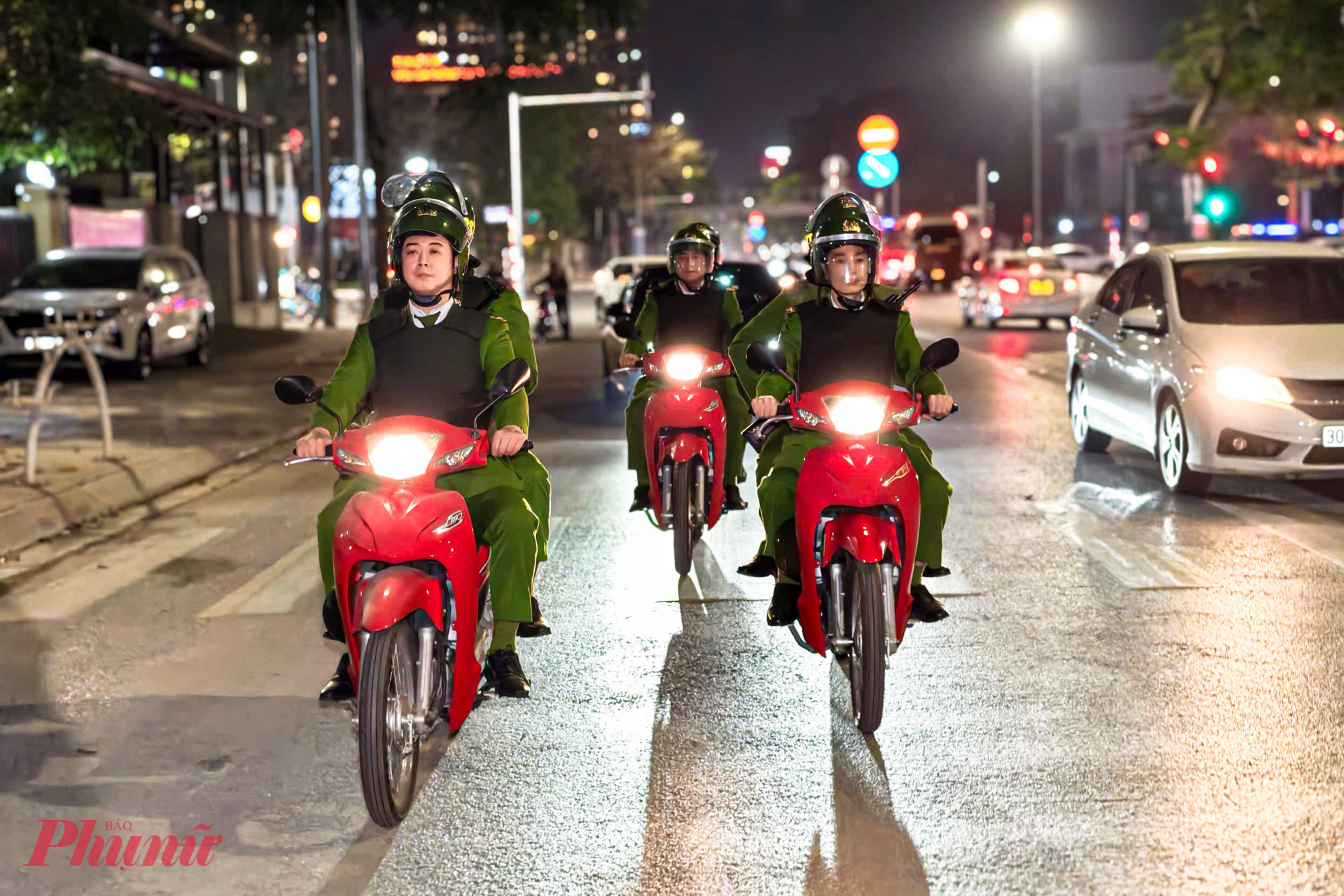 Việc duy trì tuần tra trong đêm tối mang lại sự yên tâm cho Nhân dân, đồng thời răn đe mạnh mẽ các đối tượng có ý định vi phạm pháp luật, không để phát sinh các điểm nóng hay tình huống bất ngờ.