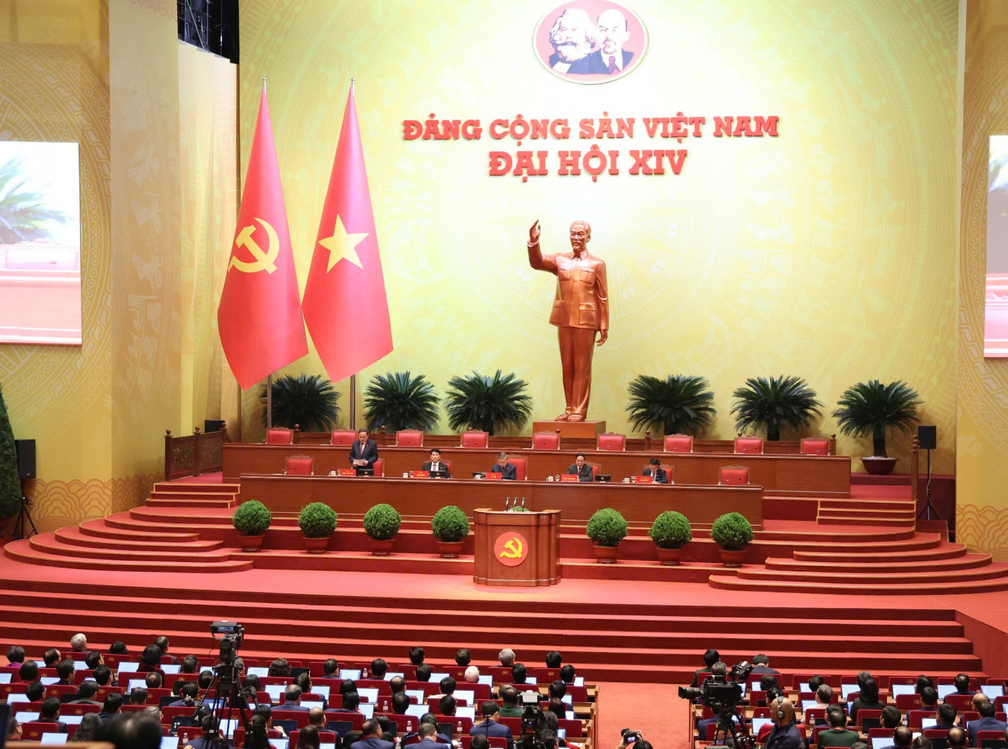 Toàn cảnh phiên họp trù bị - ảnh: Minh Quang