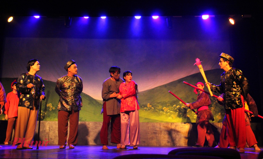 Câu chuyện ở làng Vô Tặc khởi đầu bằng một án oan.