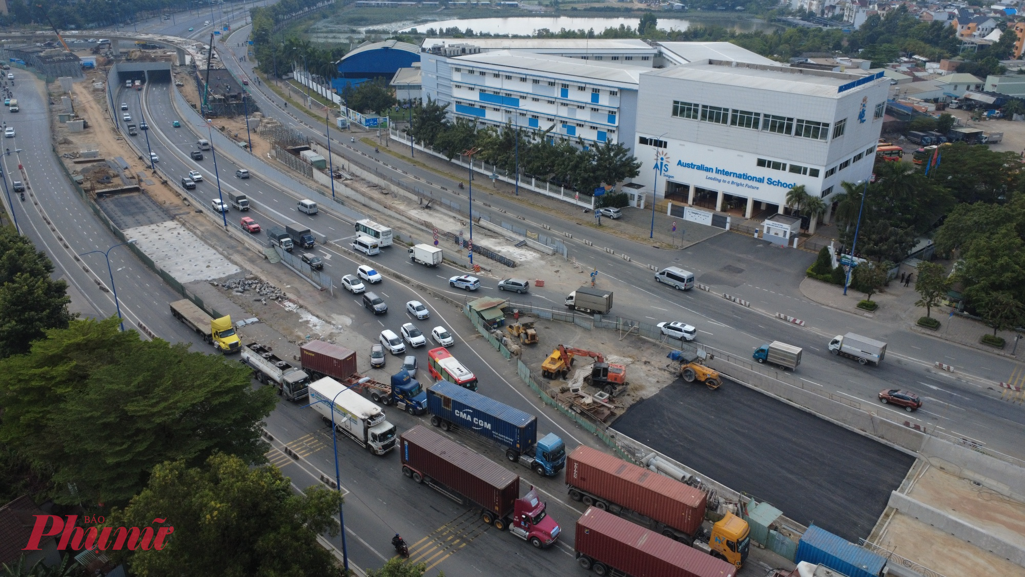 Khi đưa vào khai thác, hầm sẽ liên thông đồng bộ với hầm chui HC1-01 tại giao lộ Mai Chí Thọ - Đồng Văn Cống (đã thông xe từ tháng 6/2025), hình thành trục lưu thông liên hoàn từ cao tốc vào trung tâm thành phố và ngược lại