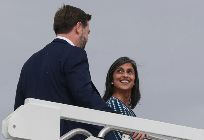 Đệ nhị phu nhân Nhà Trắng là người gốc Ấn đầu tiên trong lịch sử