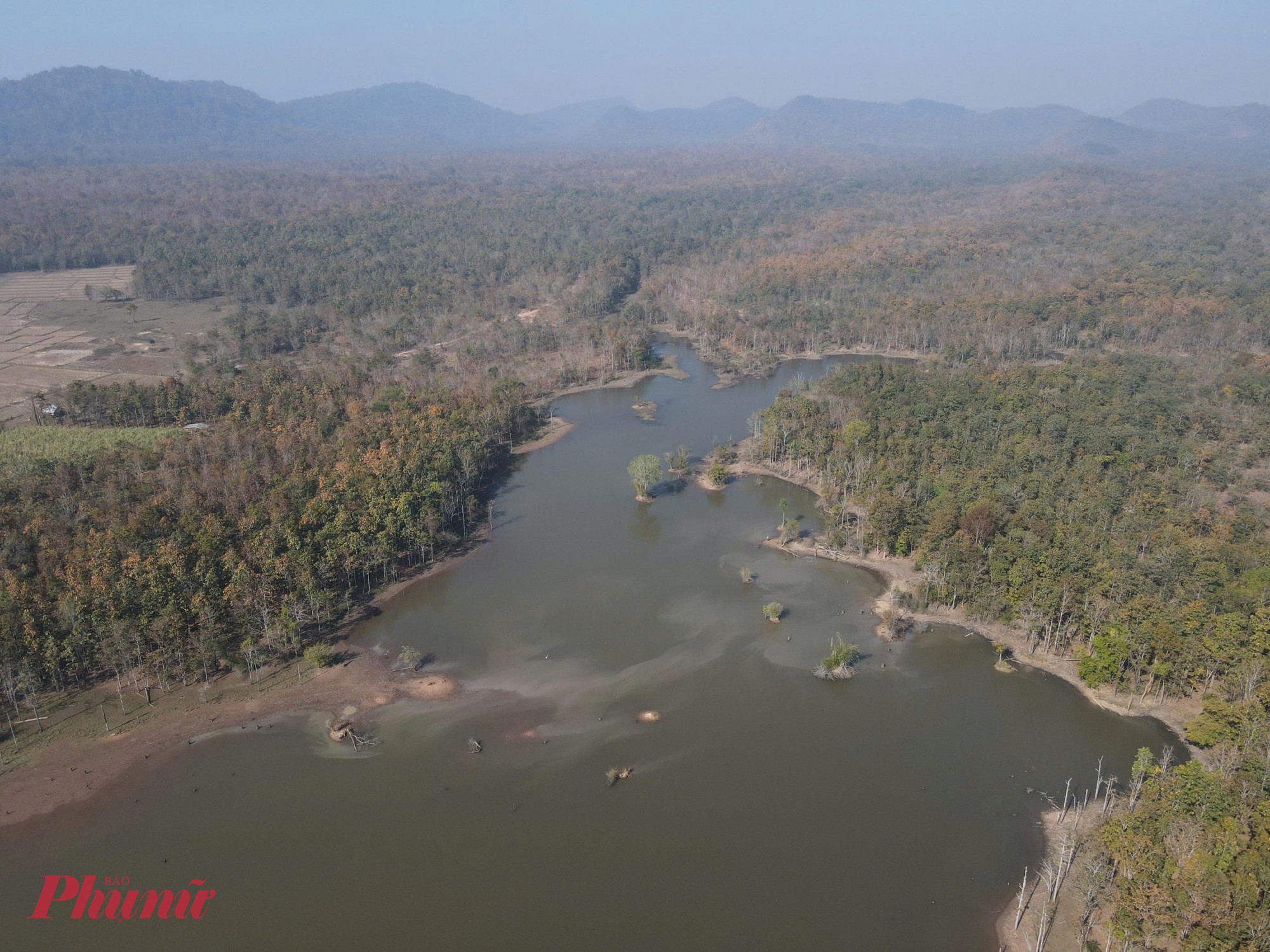  Vườn Quốc gia Yok Đôn mùa thay lá được ví “đẹp như rừng châu Âu”.