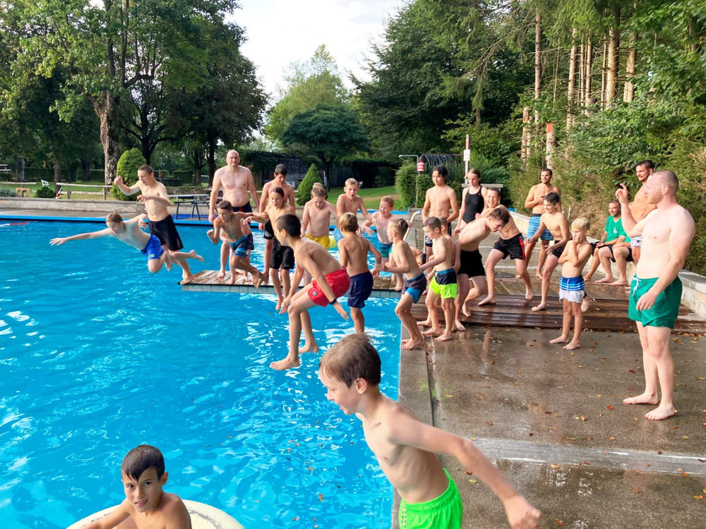 Hè là mùa của hồ bơi ngoài trời tại Thụy Sĩ