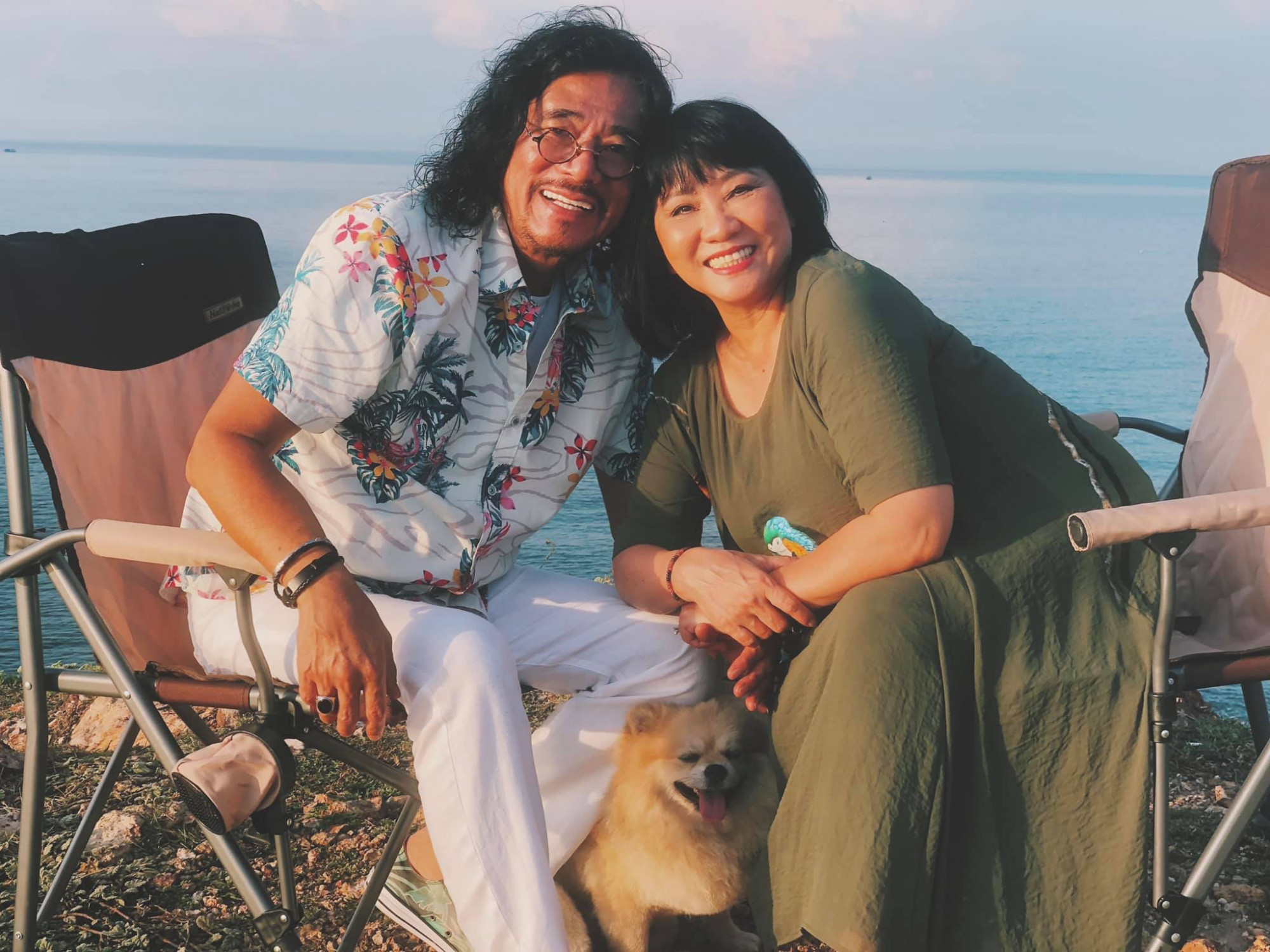 Nghệ sĩ Khắc Triệu và bà xã - ca sĩ Cẩm Vân 