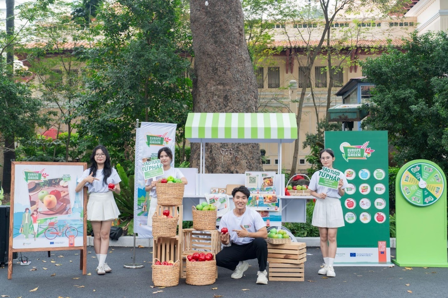 Hoạt động Roadshow tại Thảo Cầm Viên TPHCM - Ảnh: INTERFEL