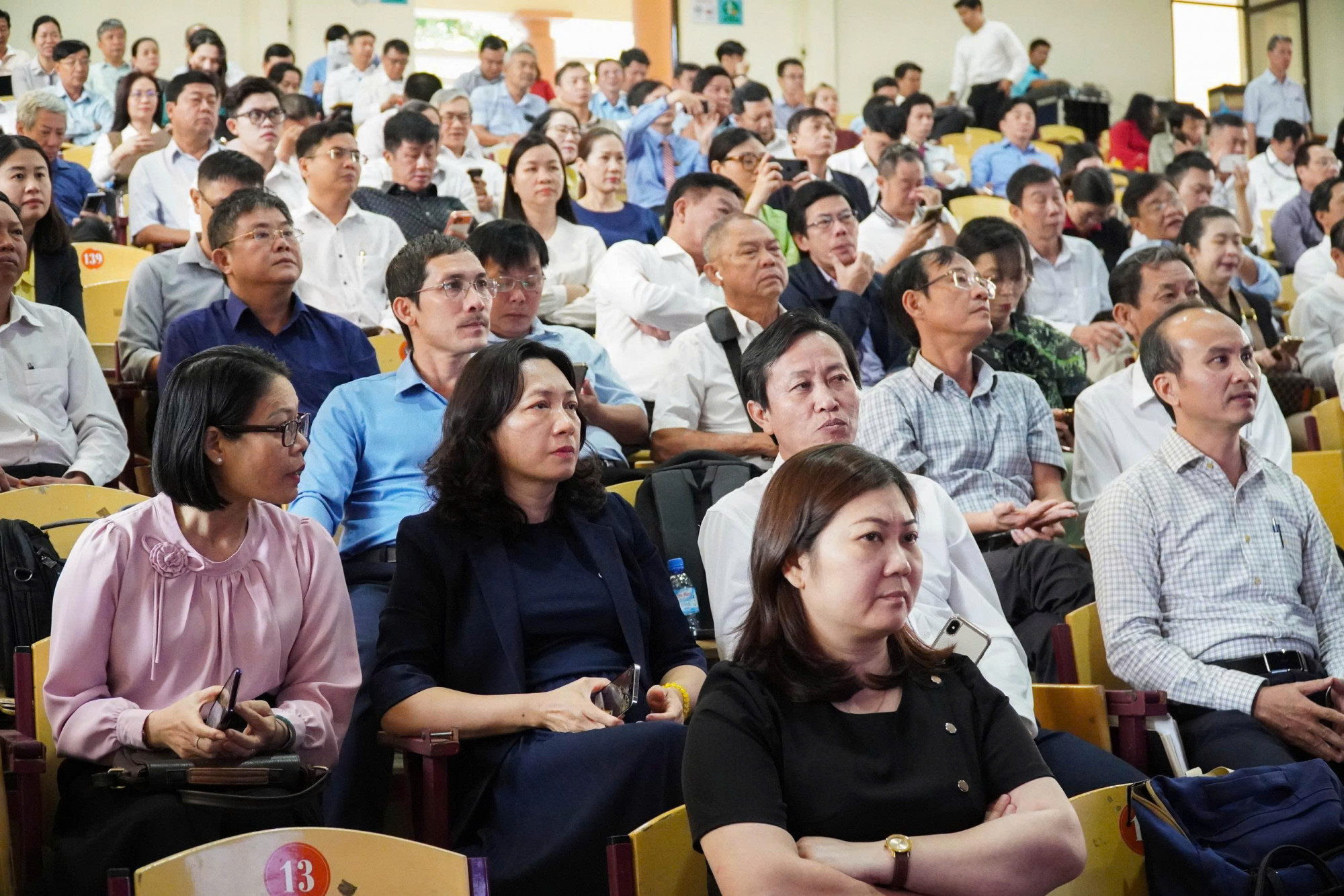 Các đại biểu tham dự chương trình - Ảnh: N.X.