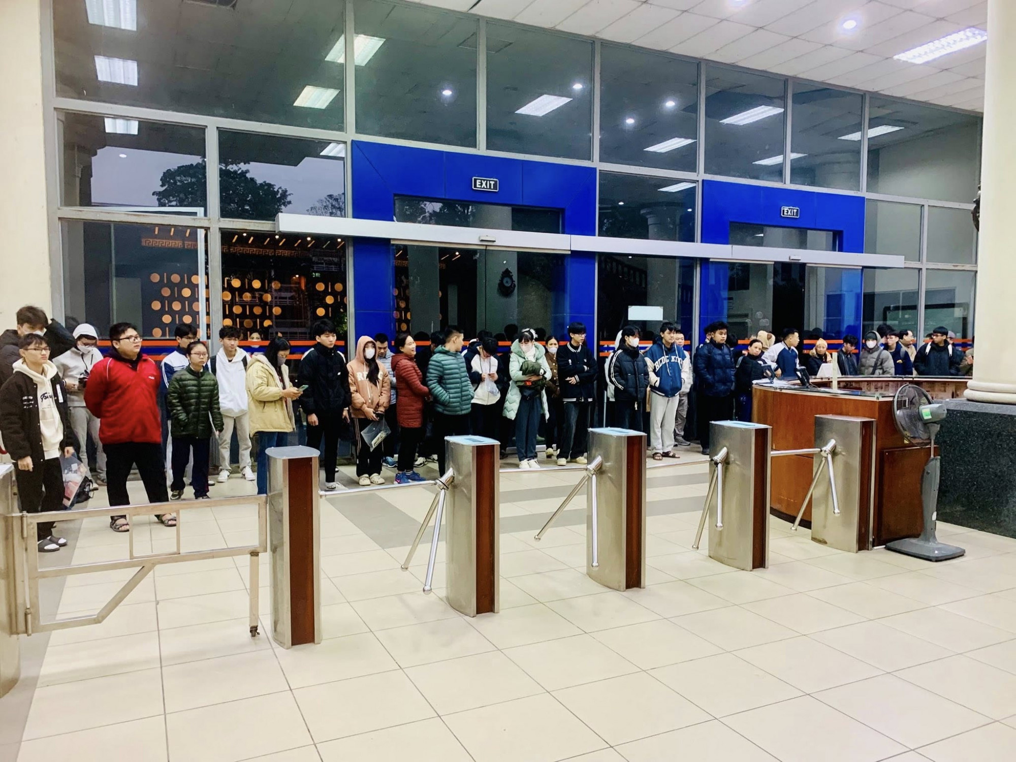 Các thí sinh tham gia kỳ thi đánh giá tư duy của Đại học Bách khoa Hà Nội. Ảnh: HUST