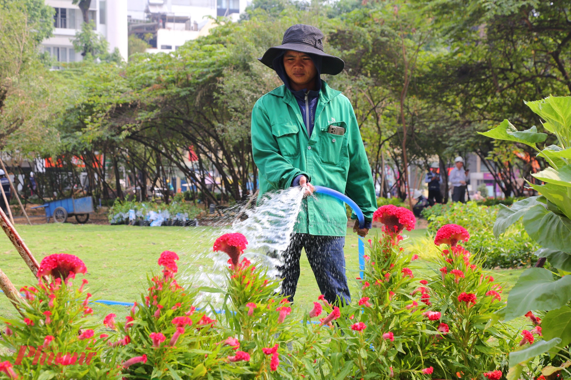 Theo Công ty Cổ phần Phát triển Bất động sản Phát Đạt (chủ đầu tư), công trình công viên, vườn hoa sẽ được bàn giao vào ngày 25/1, sớm hơn gần 2 tuần so với kế hoạch ban đầu. 