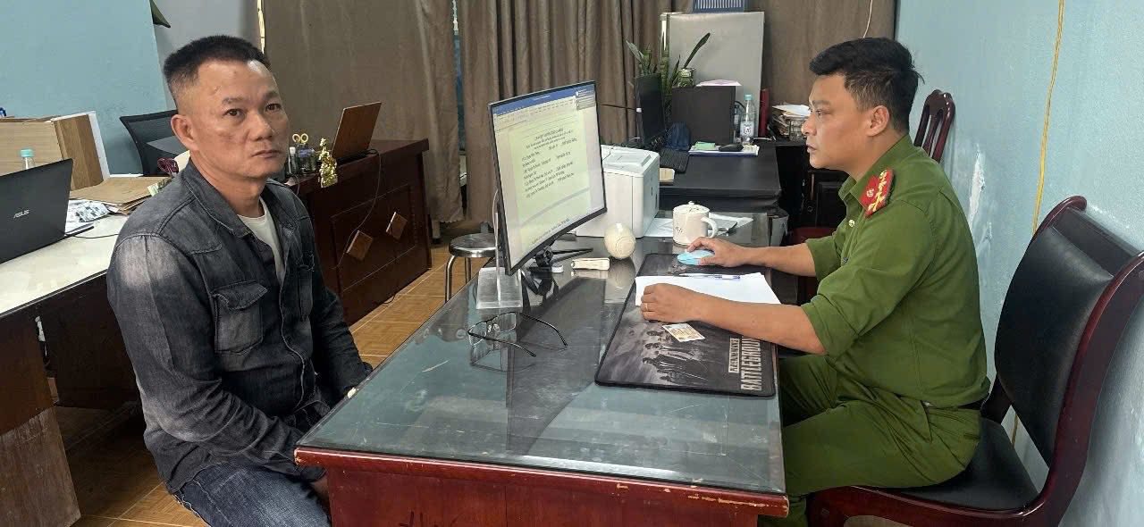 Ông Ý trình diện làm việc với Công an phường Hoà Xuân ngày 25/1_Ảnh: Công an phường Hoà Xuân.