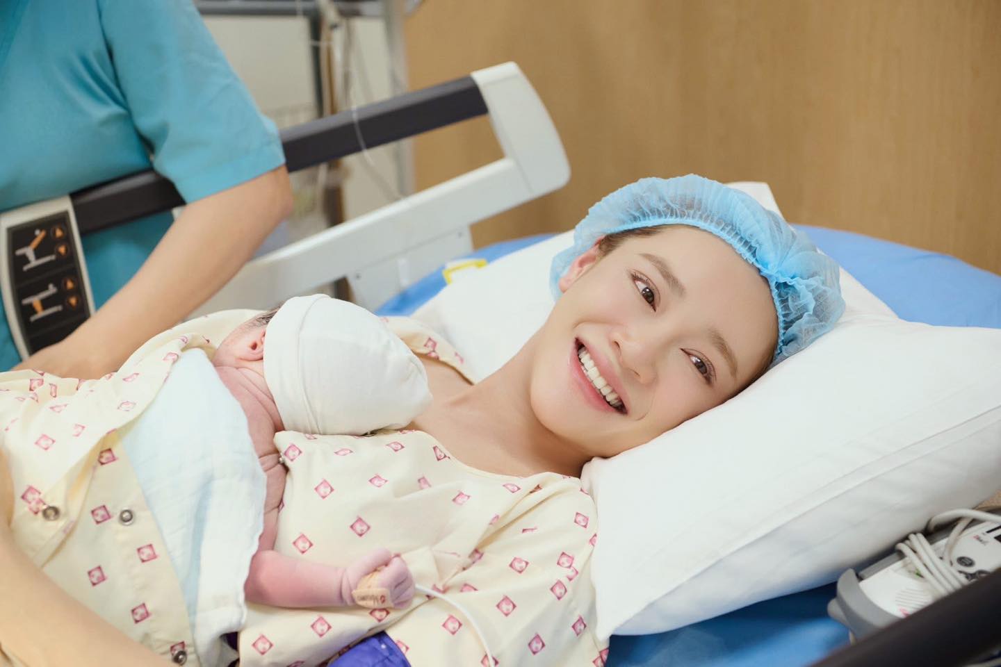 Nhã Phương sinh cọn thứ 3