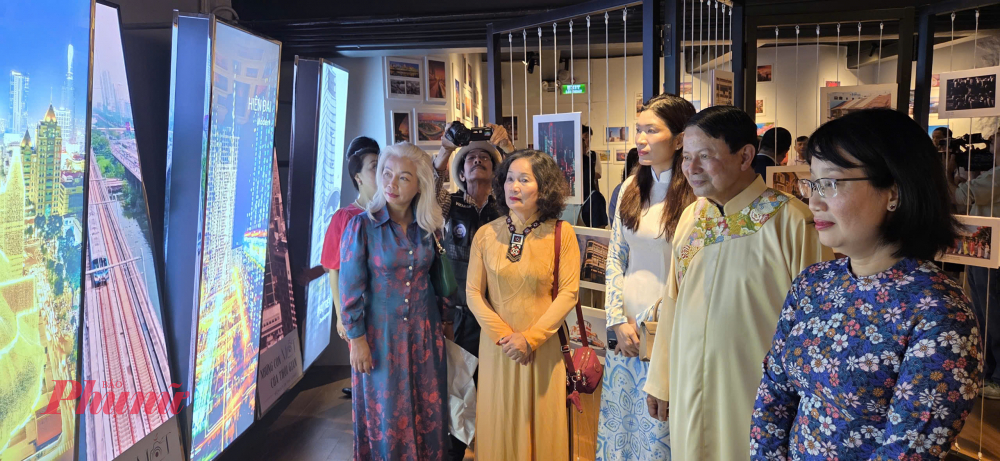 Nhiều công nghệ tiên tiến được sử dụng trong Nhà Triển lãm nghệ thuật Đương đại.