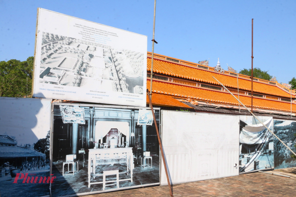 Phần lớn các công trình nằm trong khu tẩm điện, có giá trị lịch sử và lối kiến trúc đặc trưng của triều Nguyễn. Trong đó, Điện Hòa Khiêm là công trình lớn nhất - nơi thờ cúng bài vị vua Tự Đức.