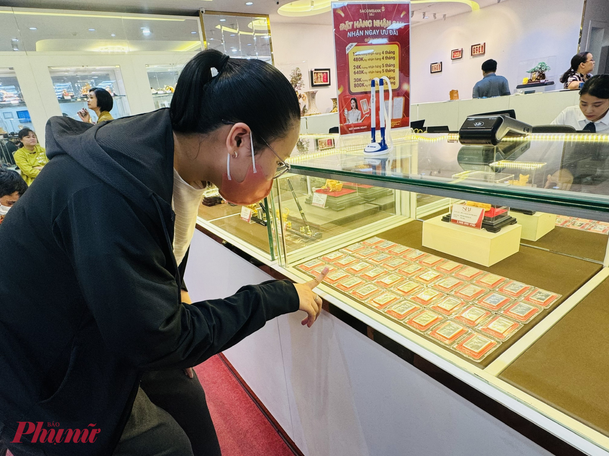 Theo nhân viên tại đây, khách muốn đăng ký mua bao nhiêu cũng được, không giới hạn số lượng