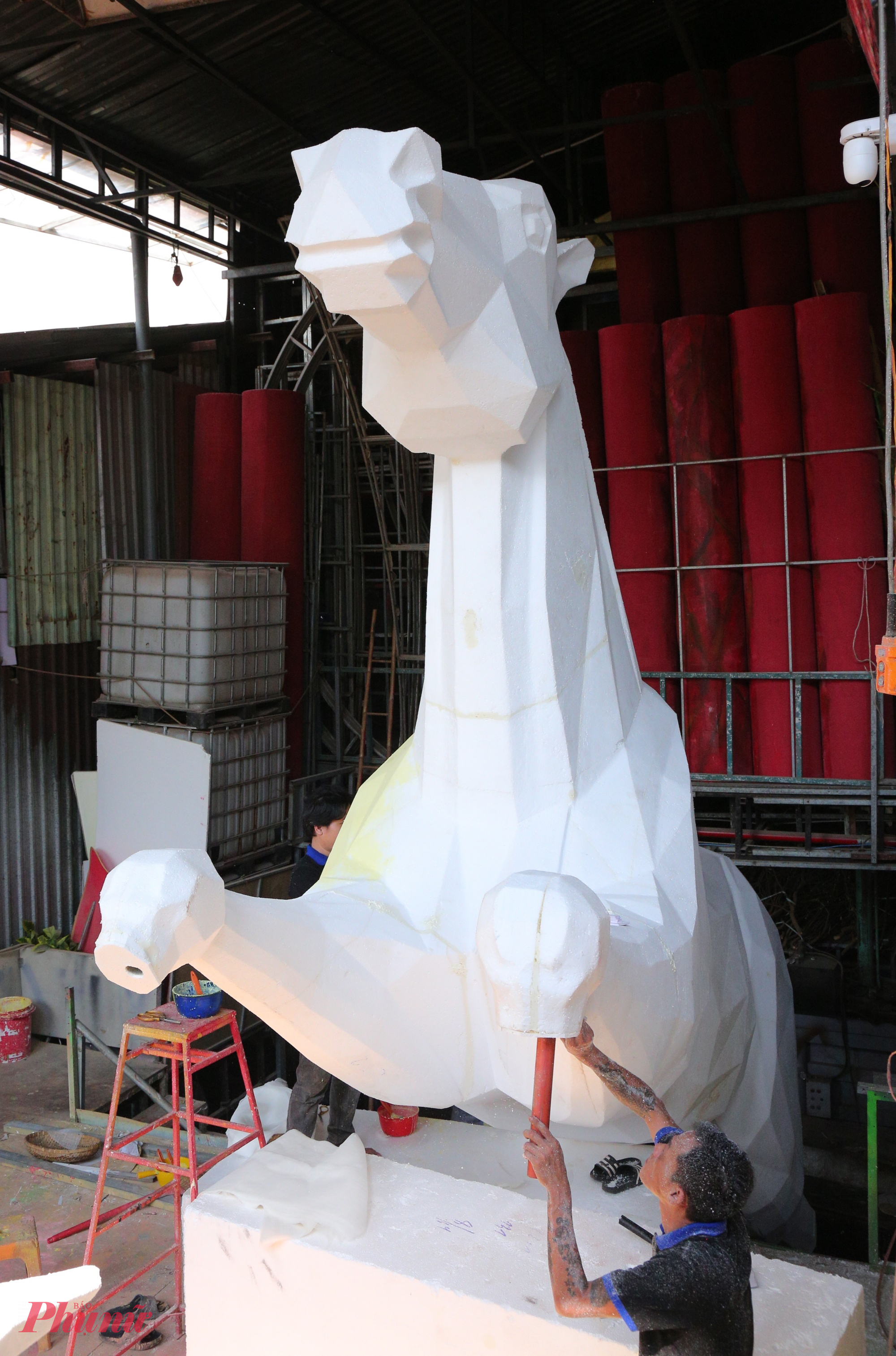 Linh vật ngựa cho các đường hoa cũng đang trong quá trình hoàn thiện,