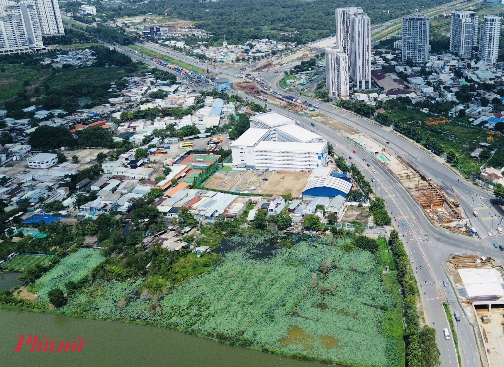 Vị trí xây dựng ga Thủ Thiêm - Ảnh: Nguyễn Văn