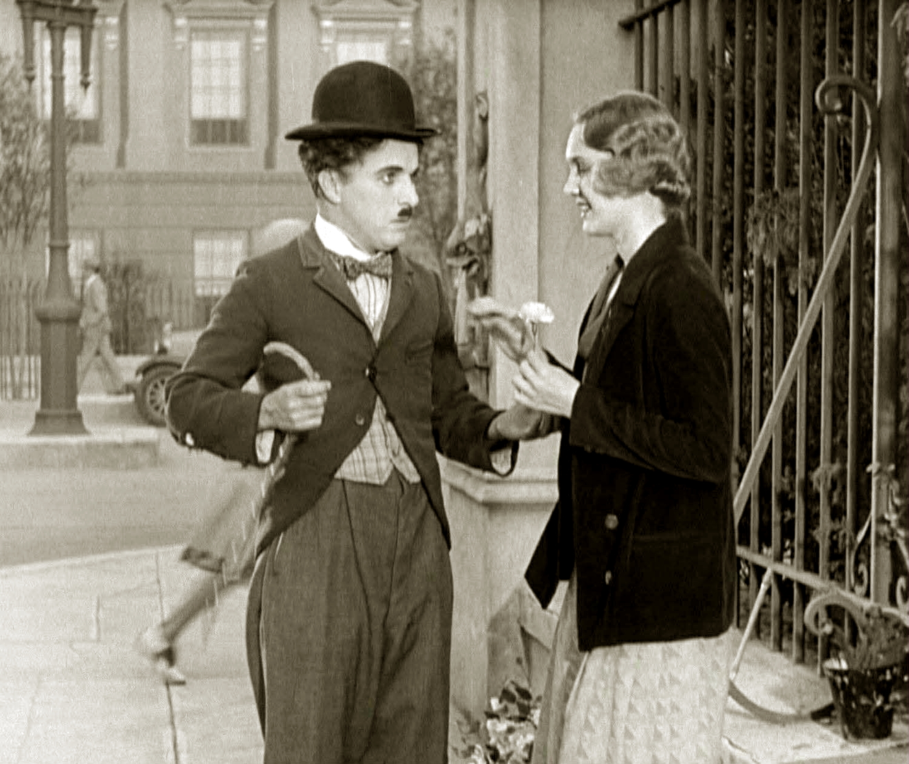 City Lights - một trong những tác phẩm điện ảnh vĩ đại nhất mọi thời đại - Nguồn ảnh: Internet