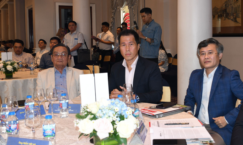 Các chuyên gia tham dự hội thảo 