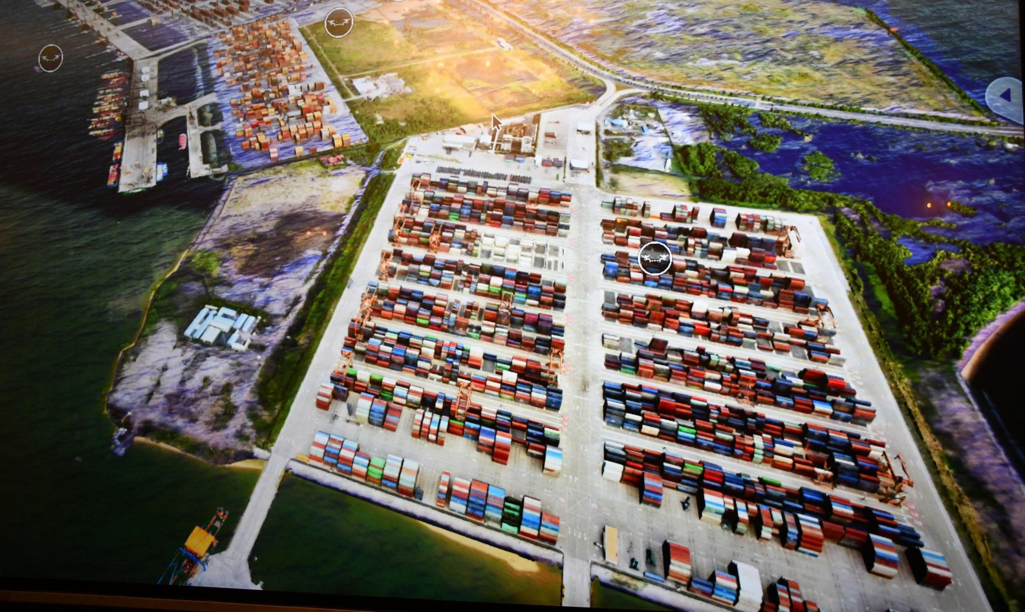 đây là mô hình của khu thương mại tự do anh ạ