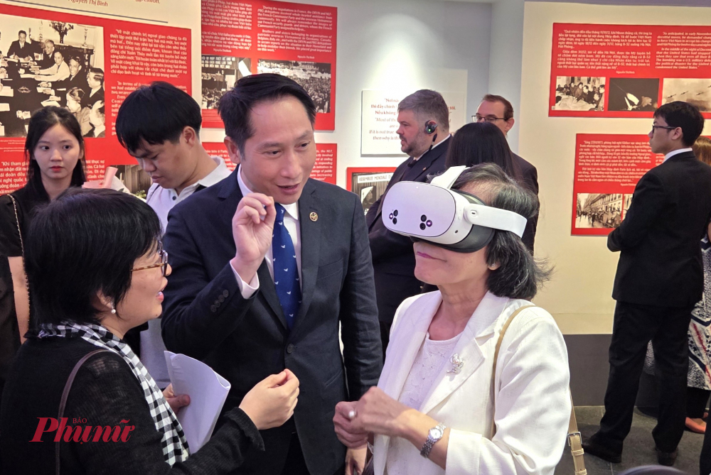 Nguyên Chủ tịch HĐND TPHCM Phạm Phương Thảo trải nghiệm 